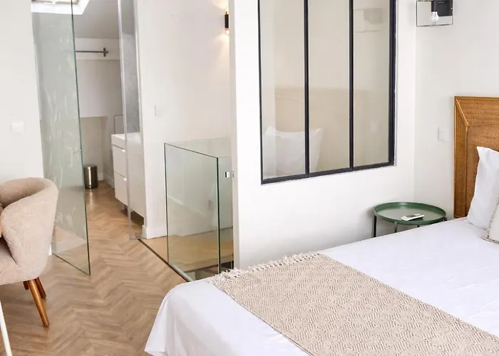 Elegant Center Loft *